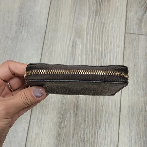 Louis Vuitton Damier Ebene Checkered Zippy Coin Purse - Picture 10 of 11